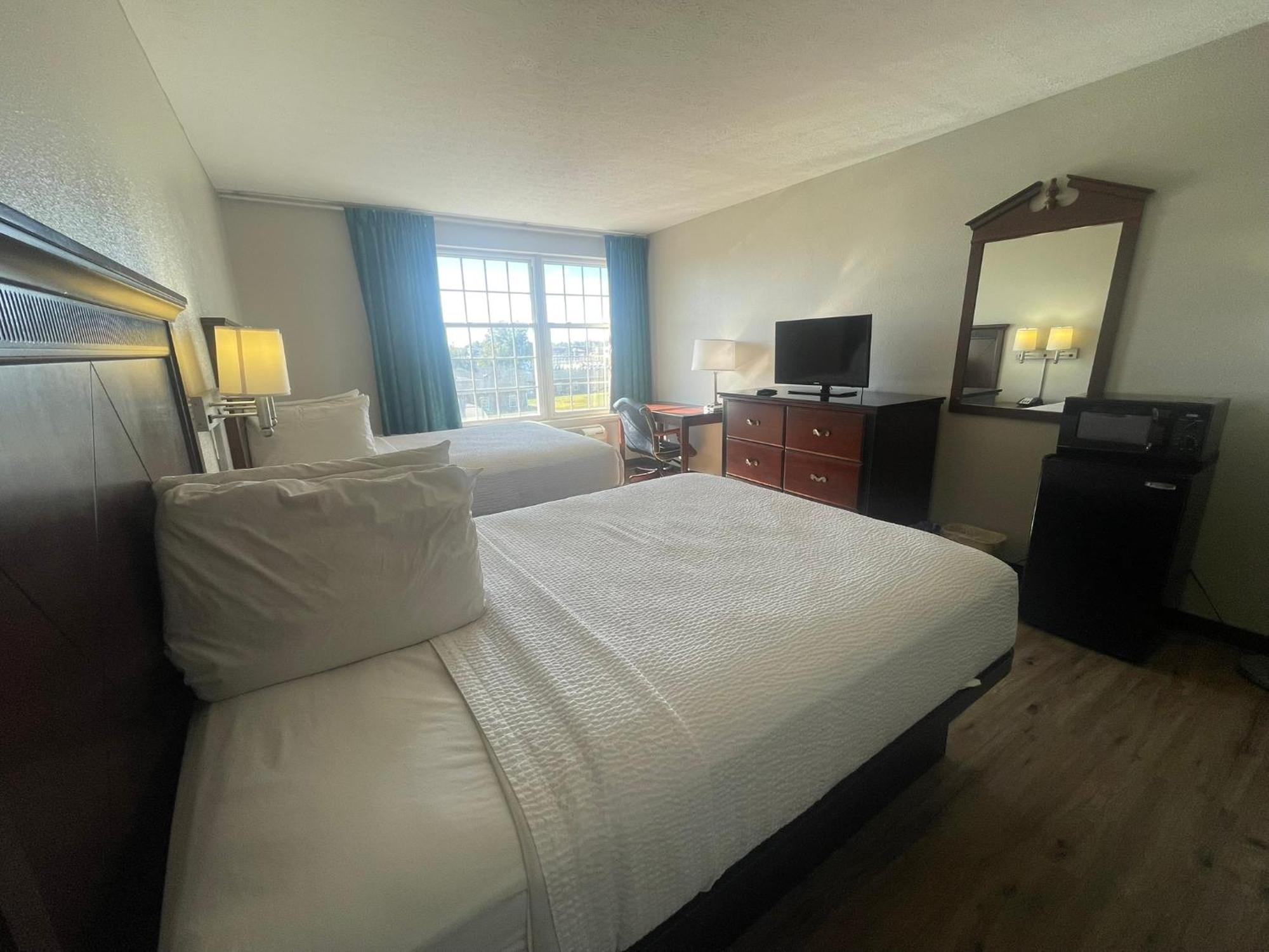 Days Inn By Wyndham Madisonville Eksteriør bilde