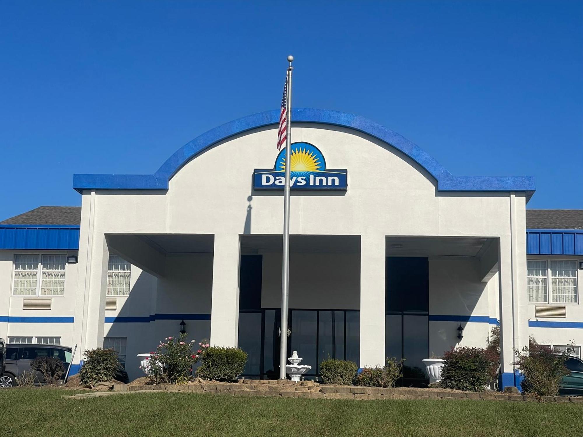 Days Inn By Wyndham Madisonville Eksteriør bilde